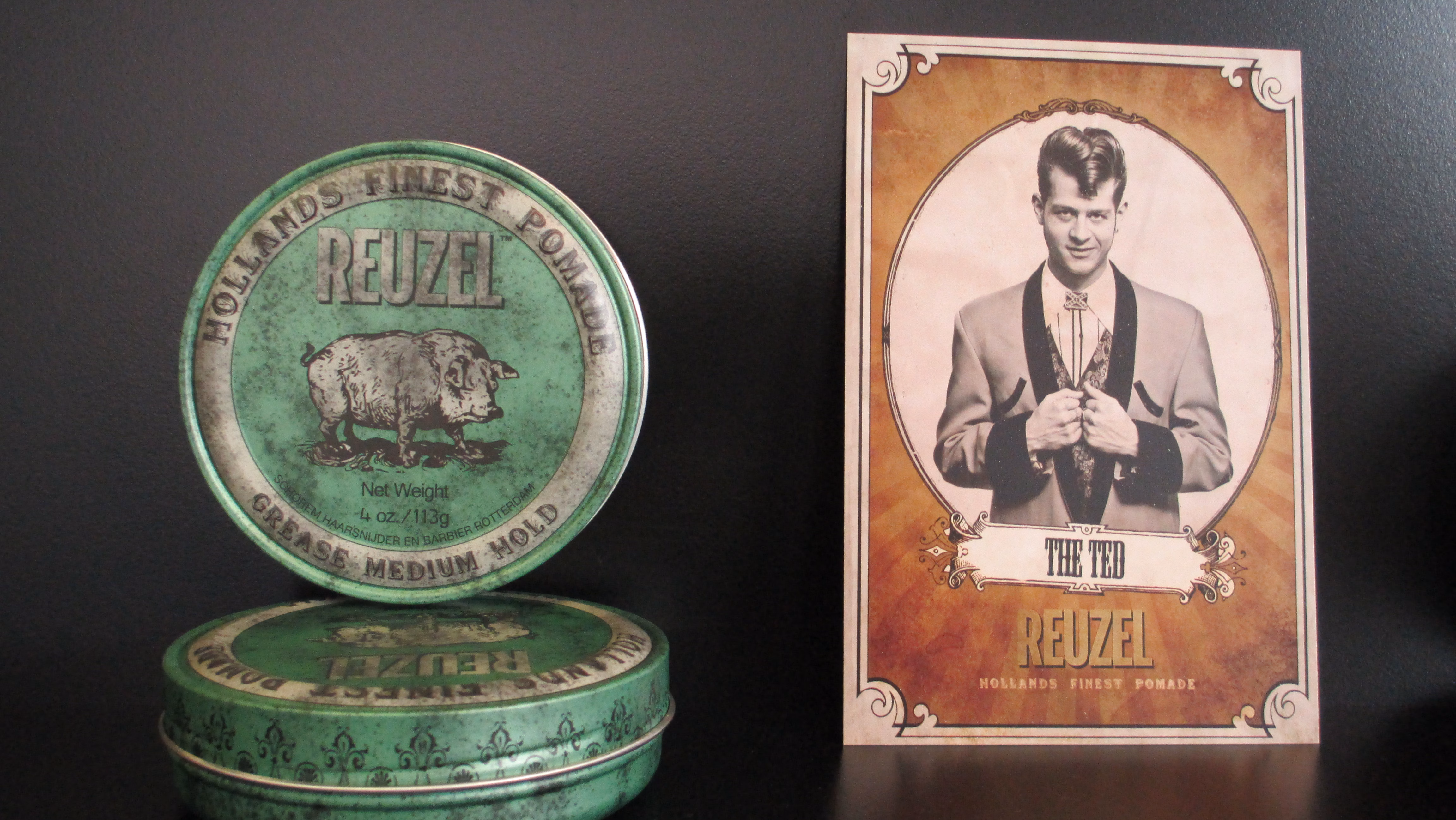 Im 'Look at me' werden Produkte der holländischen Firma Reuzel verwendet. Das Schwein erinnert an Zeiten, in denen die Tolle mit Schweineschmalz in Form gebracht wurde. Foto: P. Schlick