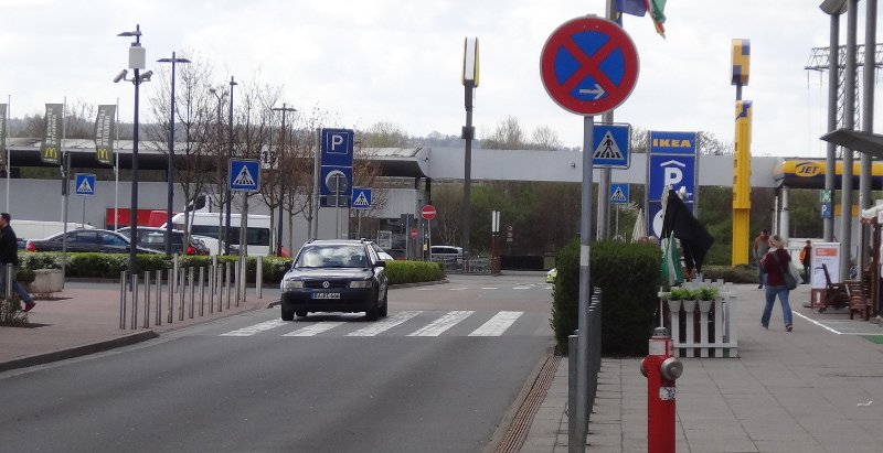 Elbepark verkehrsschilder