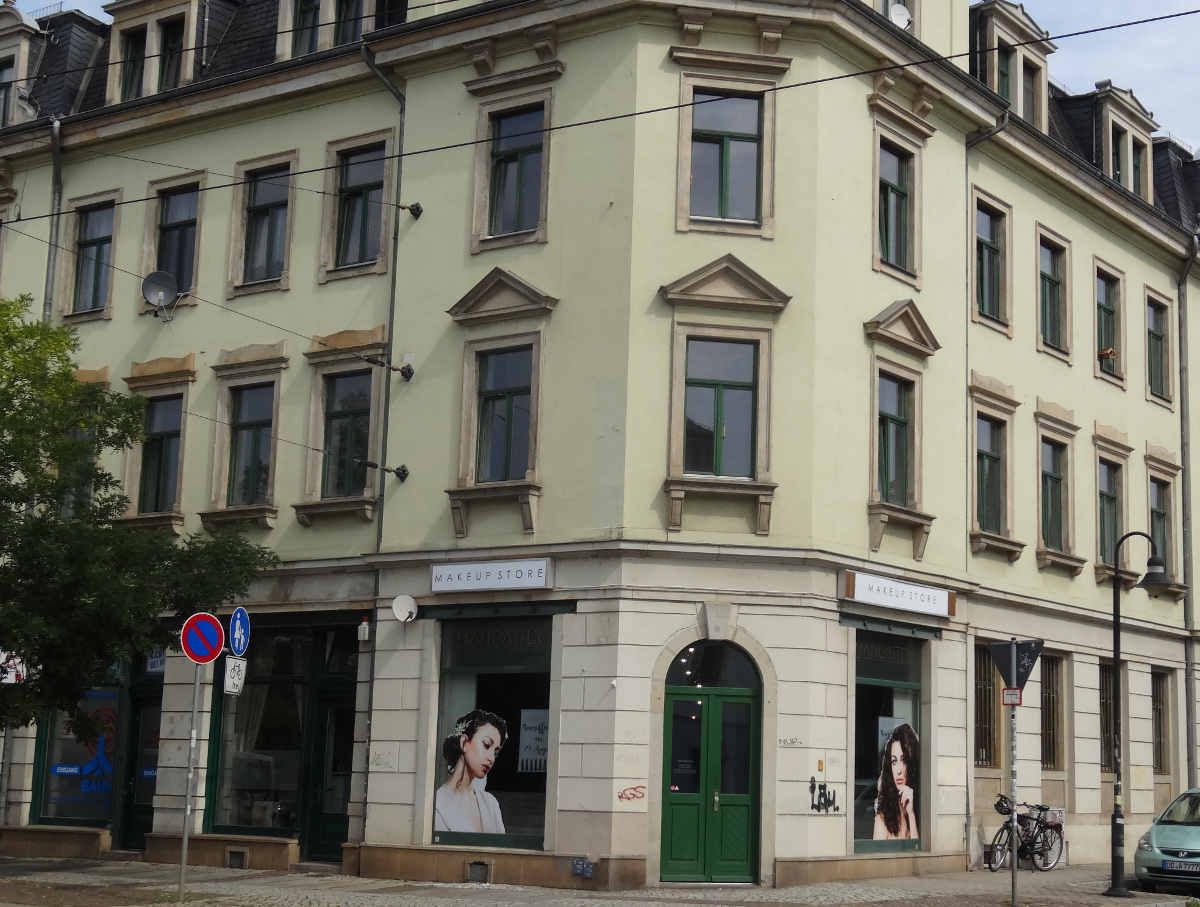 Mangatter Makeup store