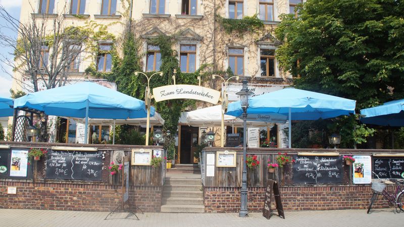 Der Landstreicher direkt am Elberadweg