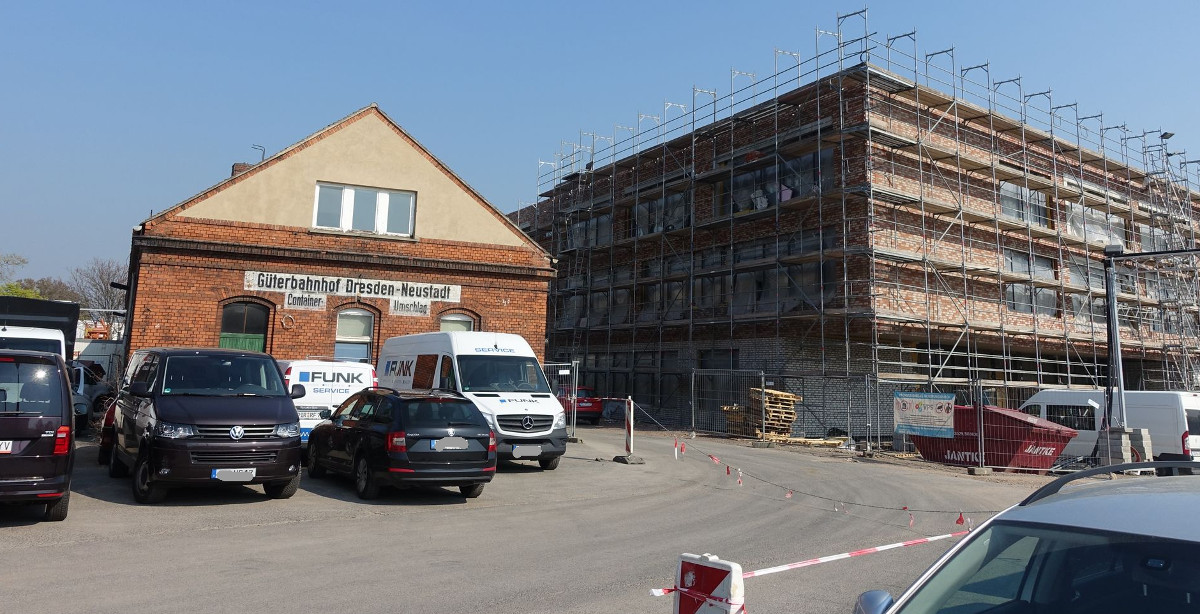 Geh und Radweg schulcampus