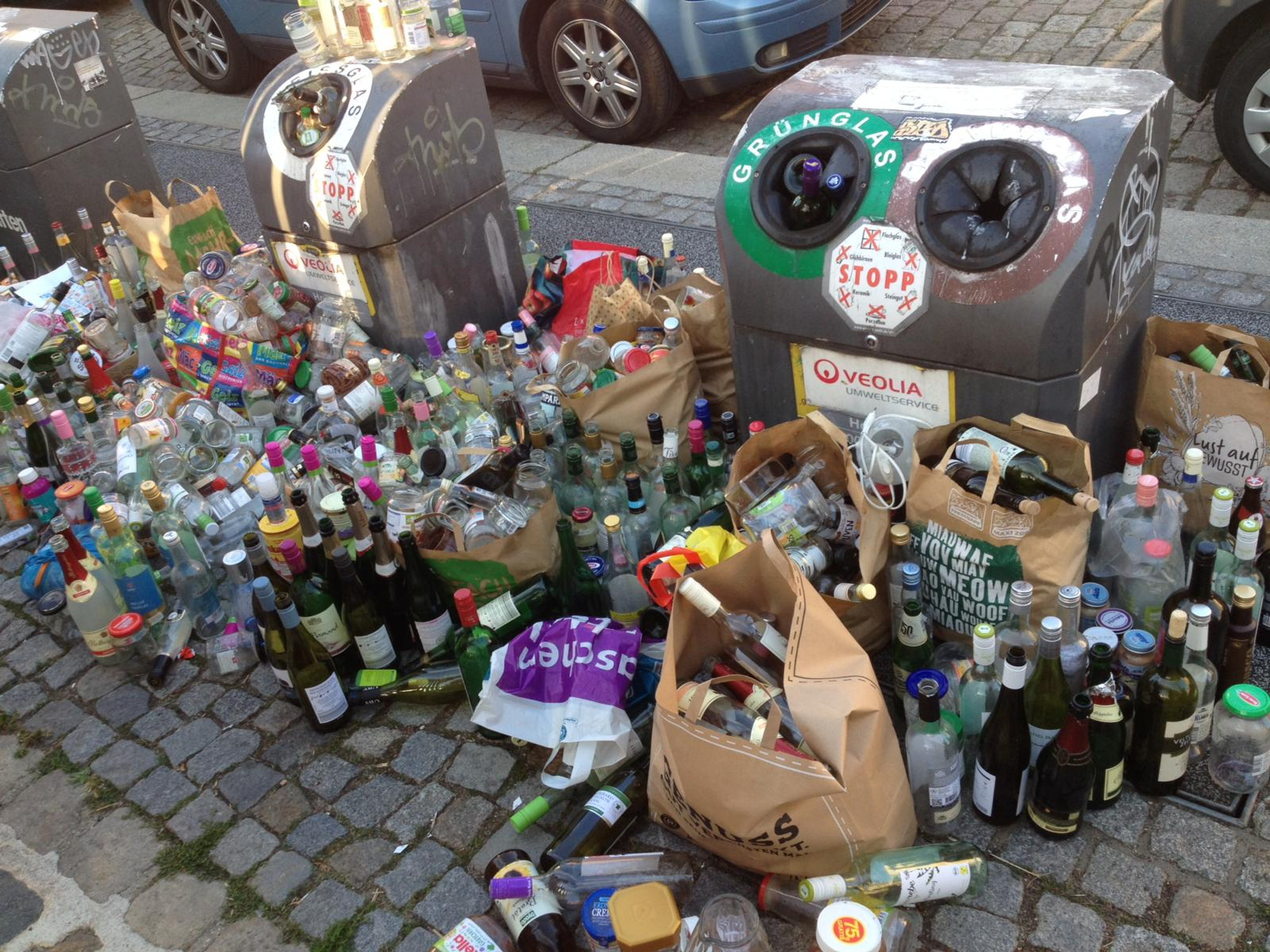 veolia glascontainer arno lade str front