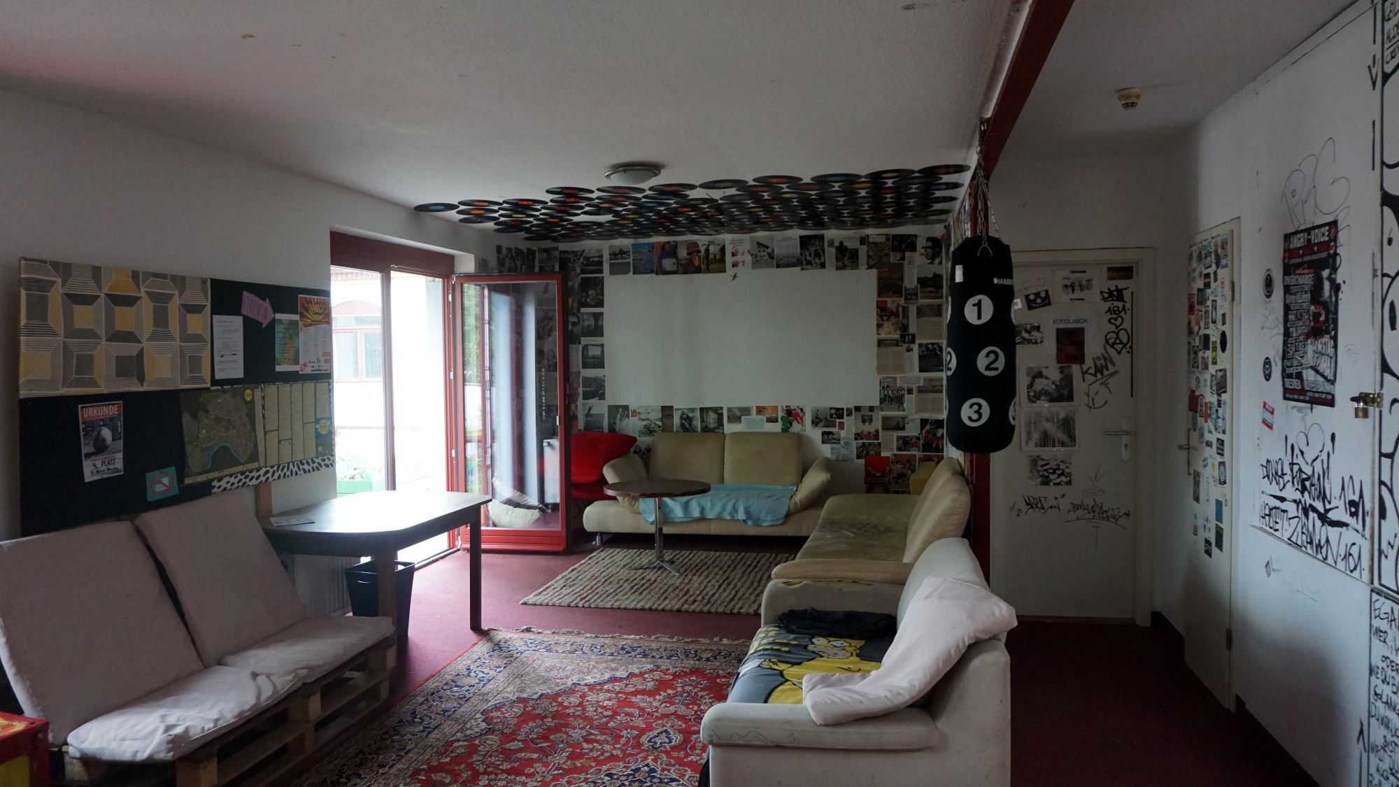 Gemütlicher Treffpunkt im Jugendhaus. Foto: E. Renneberg