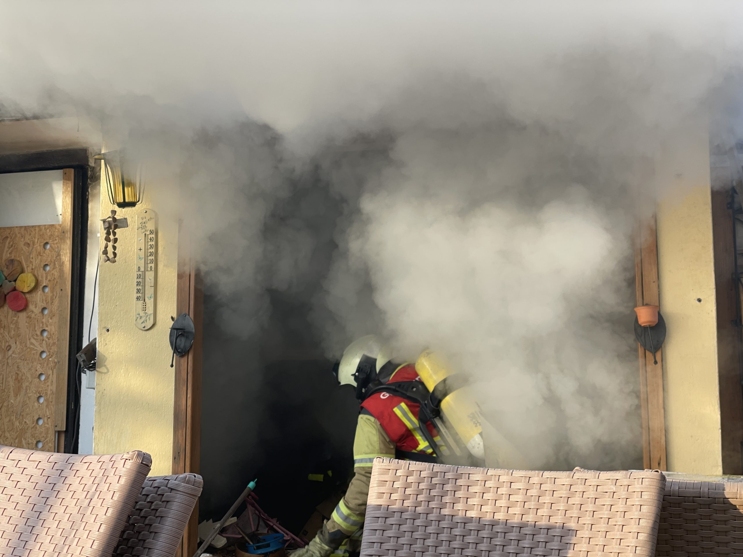 Brand in Gartenlaube