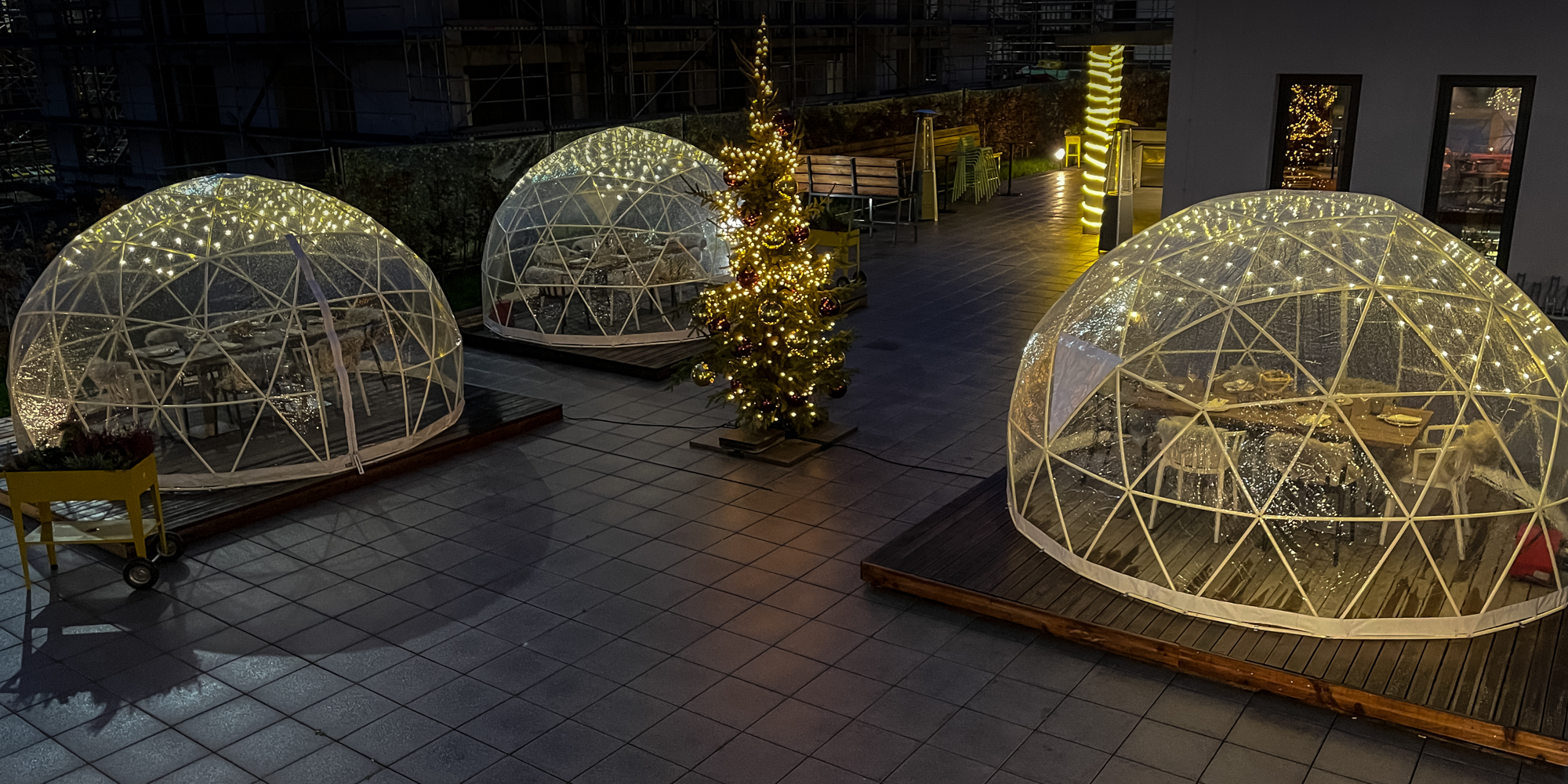 Iglus der Elbuferei im Arcotel Hafencity – Foto: Ulrich van Stipriaan