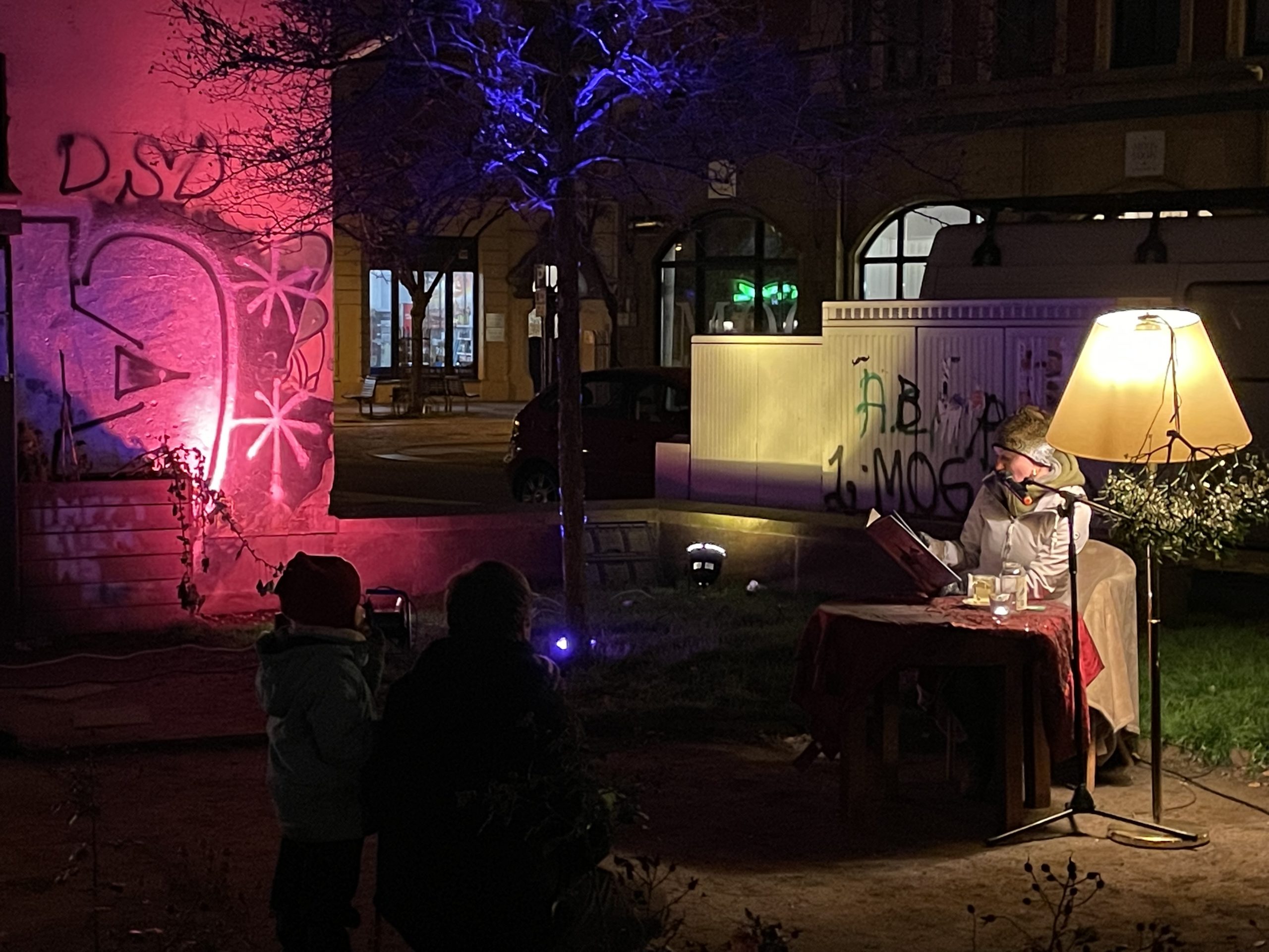 Vom 1. bis 24. Dezember ab 17 Uhr: Märchen und Geschichten auf dem Konkordienplatz. Foto (2022): W. Schenk