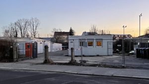 Im Januar 2024 wurde die Asylunterkunft auf der Industriestraße bezogen. Foto: W. Schenk