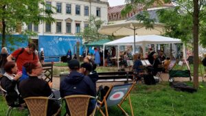 Treffpunkt für herzliche und bunte Events: der Konkordienplatz. Hier der Nachbarschaftsbrunch am Konkordienplatz Anfang Mai. Foto: René Kaufmann