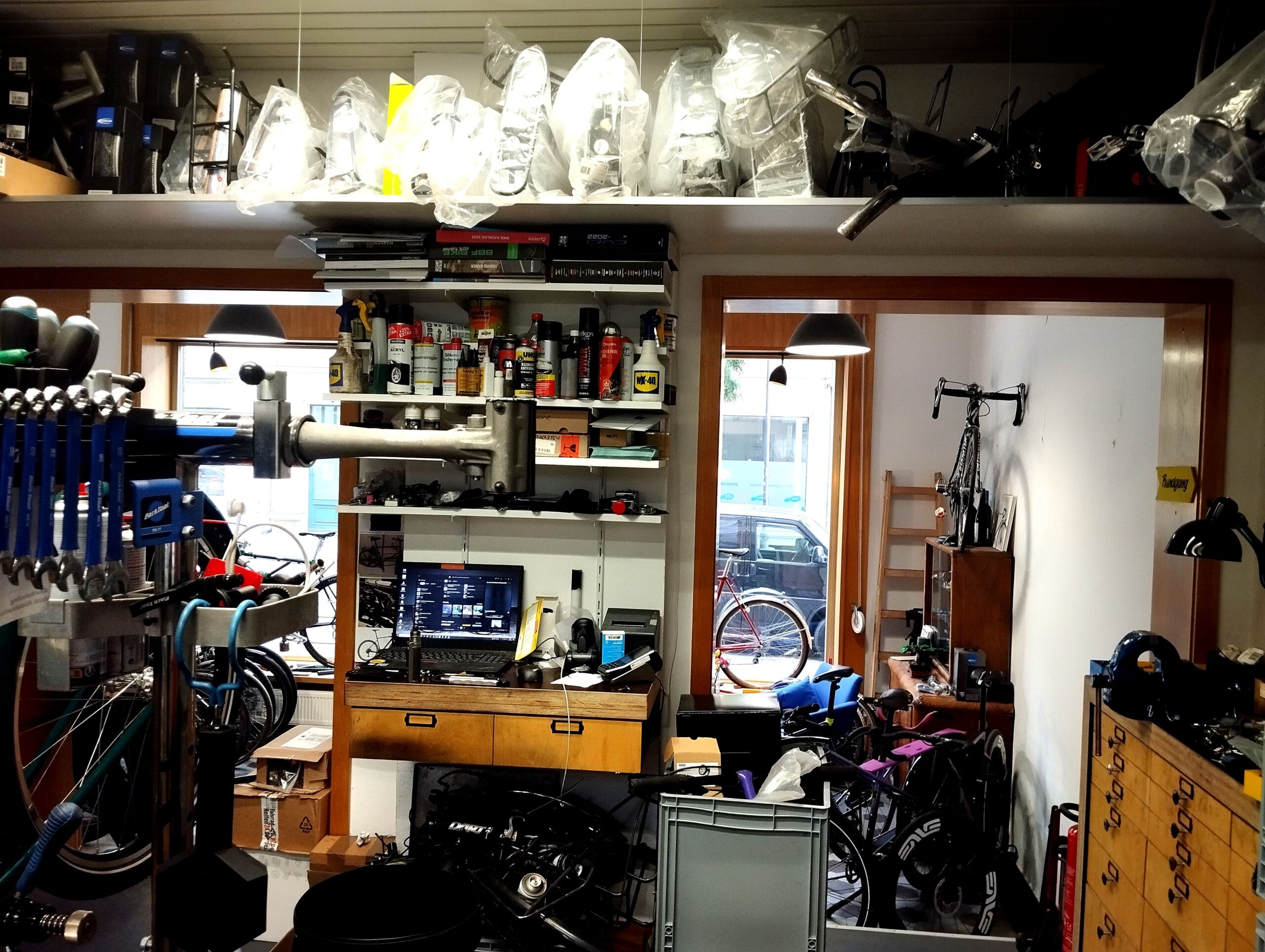 Die Schrauberwerkstatt von Felix im hinteren Teil des Ladens