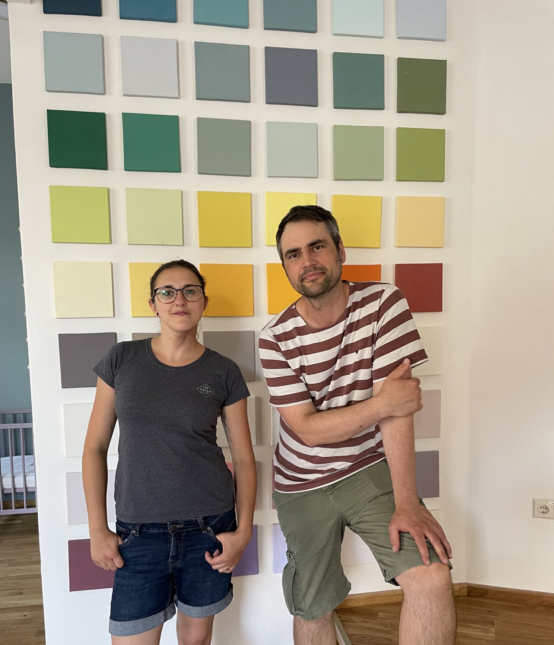 Gundel Woite (Caleo Color) und Benjamin Paschold (Naturanum Baustoffhandel) haben den Kombiladen auf der Rehefelder Straße gegründet. Foto: