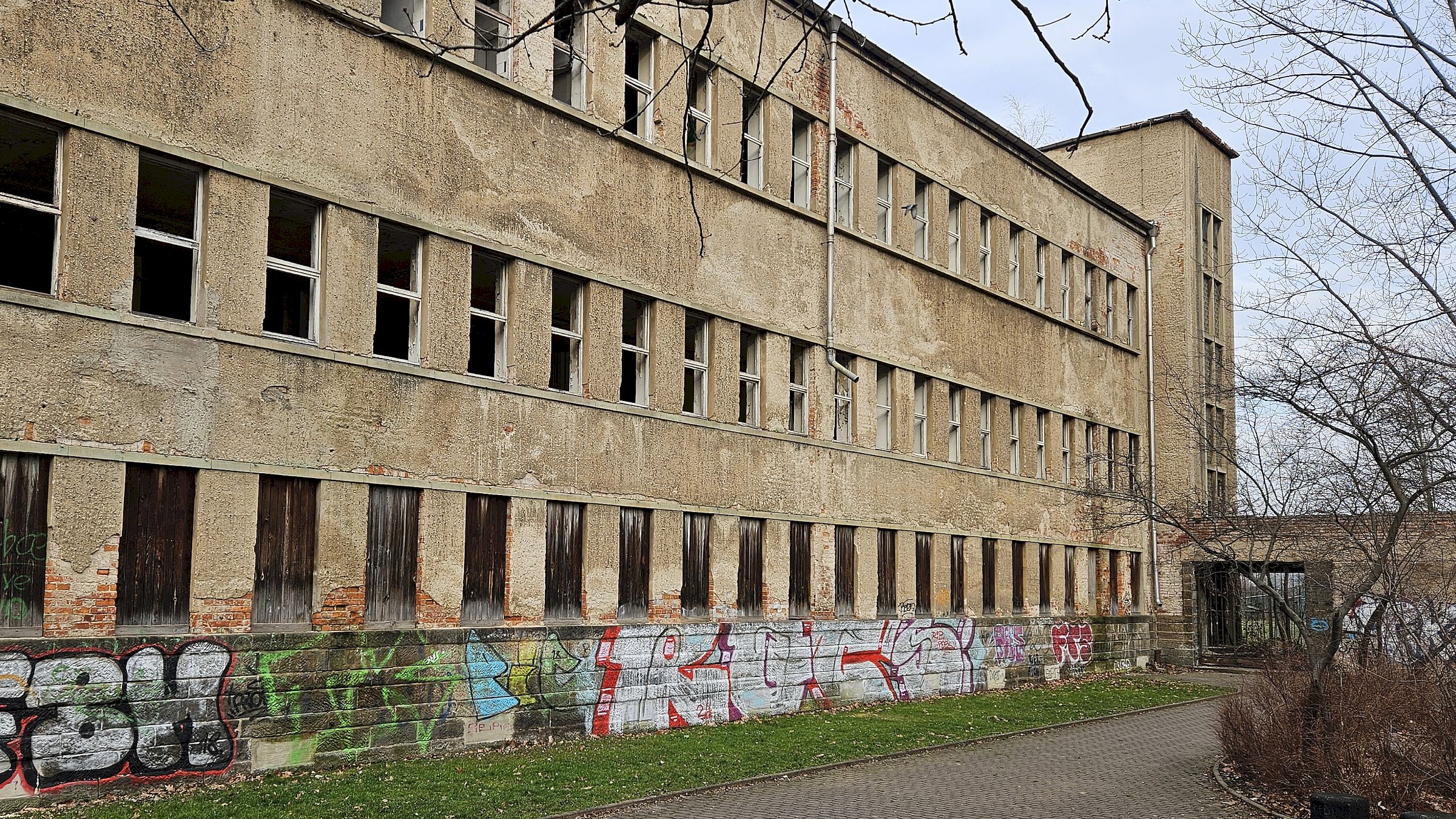 Warum sich die Sanierung des Sachsenbades weiter verzögert - Foto: J. Frintert