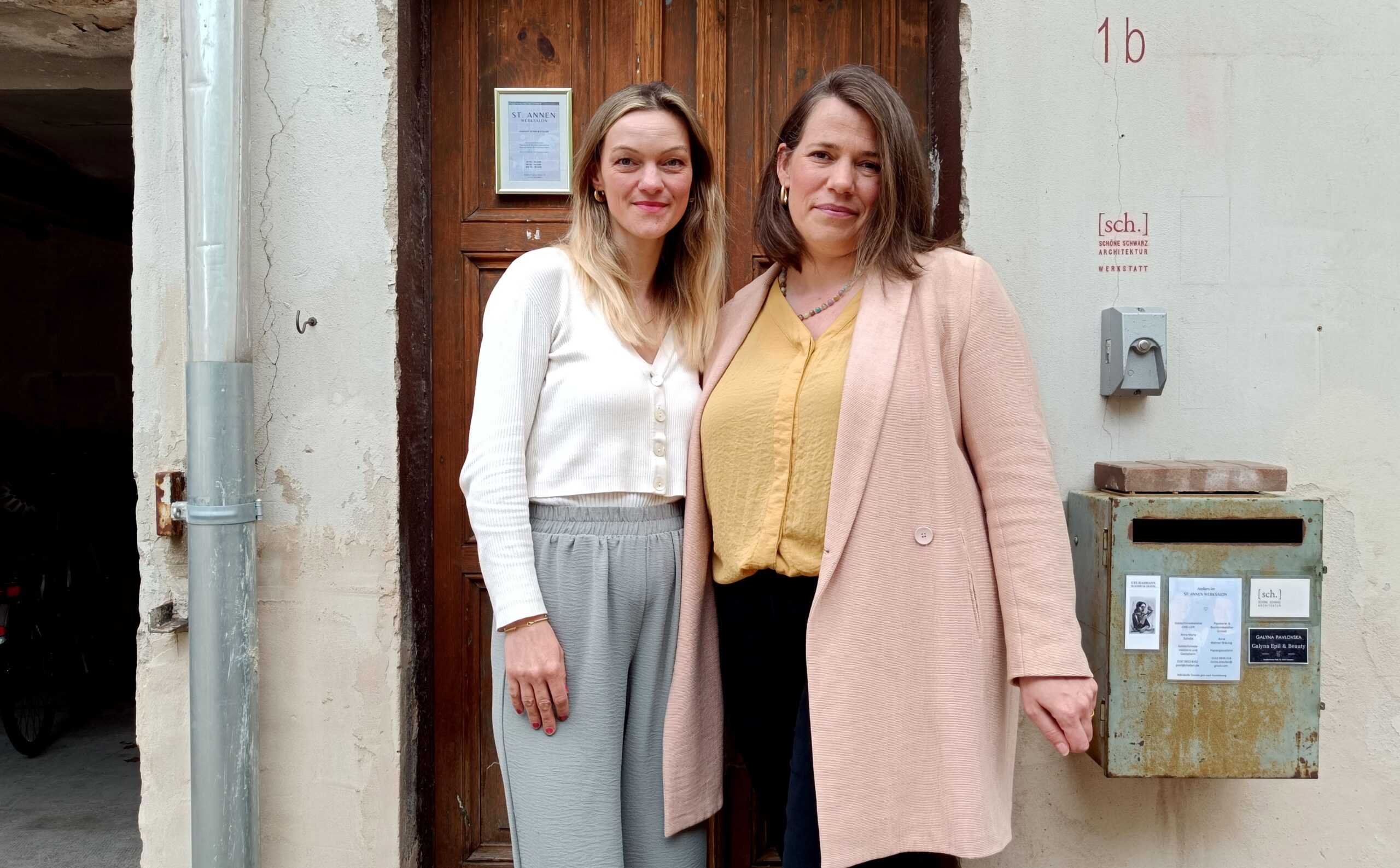 Anna-Maria Schelle (l.) und Anne Wehner-Bräunig (r.) 