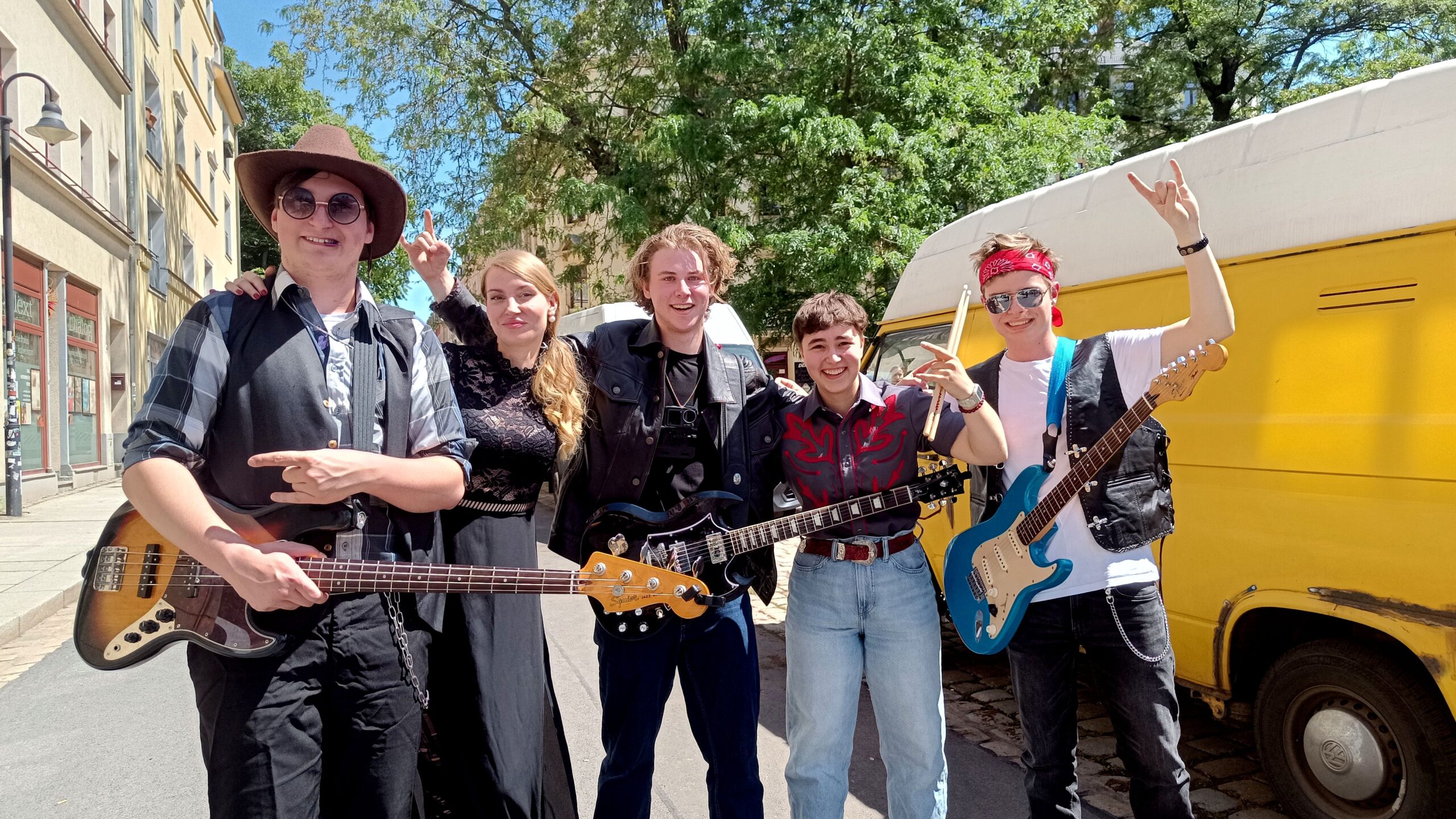 "Octanol" hatte am Sonntag den allerersten gemeinsamen Auftritt. Mit dabei: die Sängerin "Ally Queen".