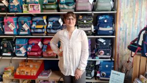 Seit zwei Jahren führt Maria Seefried ihre Laden "SchoolTravel". Dabei hat sie bereits einen großen Kundenstamm aufgebaut.