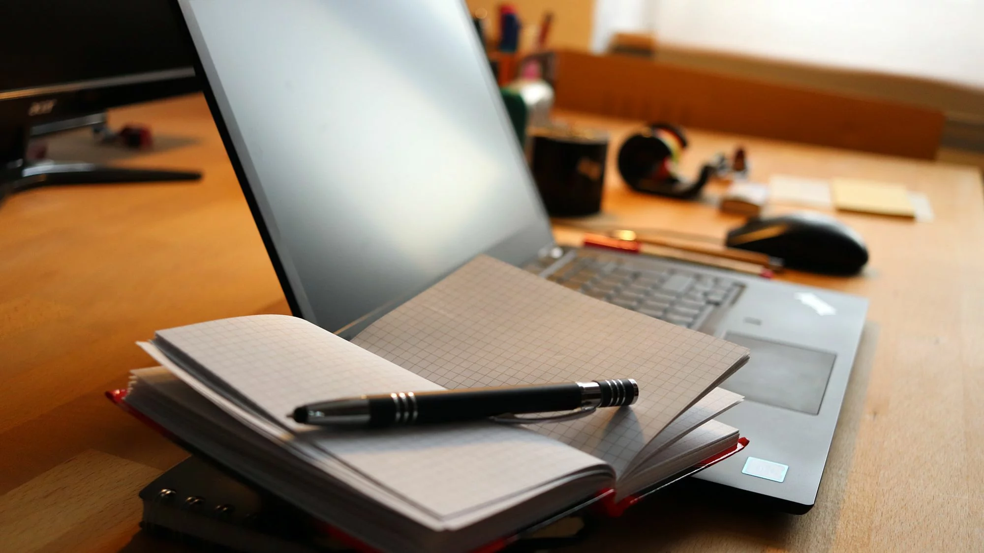 Digitale Zahlungen einfach am Notebook vornehmen. Foto: J. Frintert