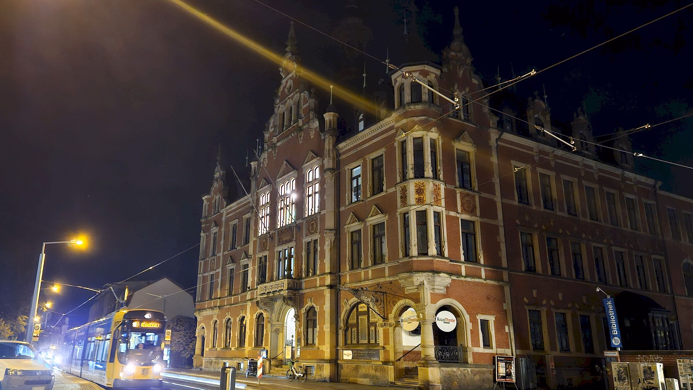 Die Sitzung des Stadtbezirksbeirates ging bis weit nach 22 Uhr - Foto: J. Frintert