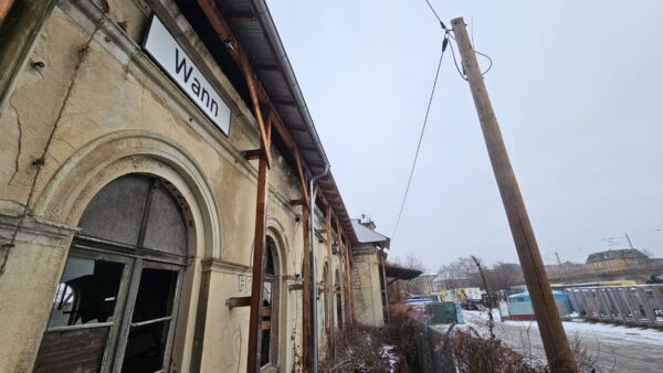 Die konzeptionelle Arbeit für den Gedenkort am Alten Leipziger Bahnhof kann fortgeführt werden. Foto: J. Frintert