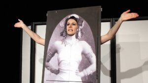 Szene aus Mata Hari - Foto: PR/August Theater