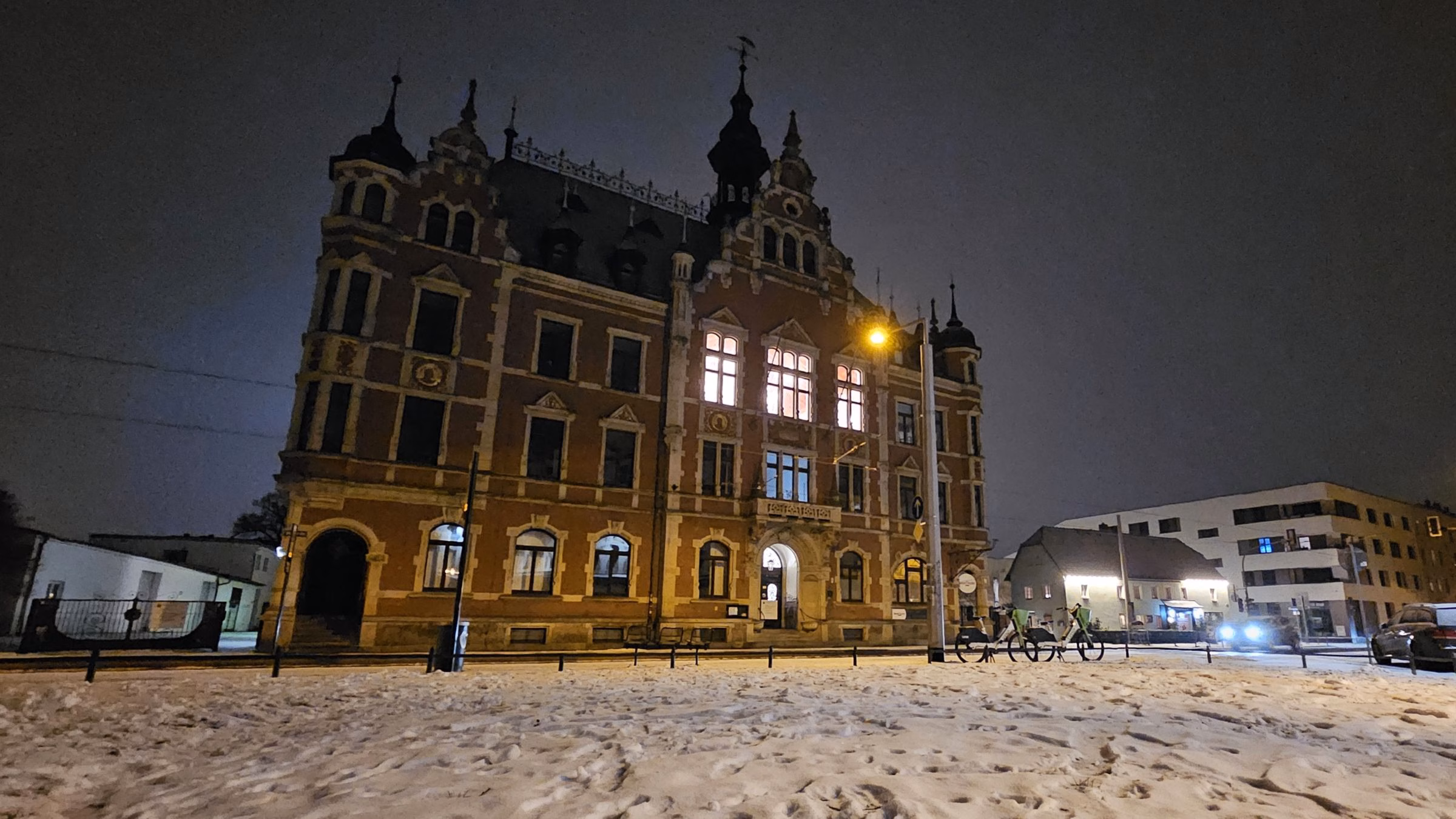 Um 21 Uhr war die zweite Sitzung des Jahres beendet. Foto: J. Frintert
