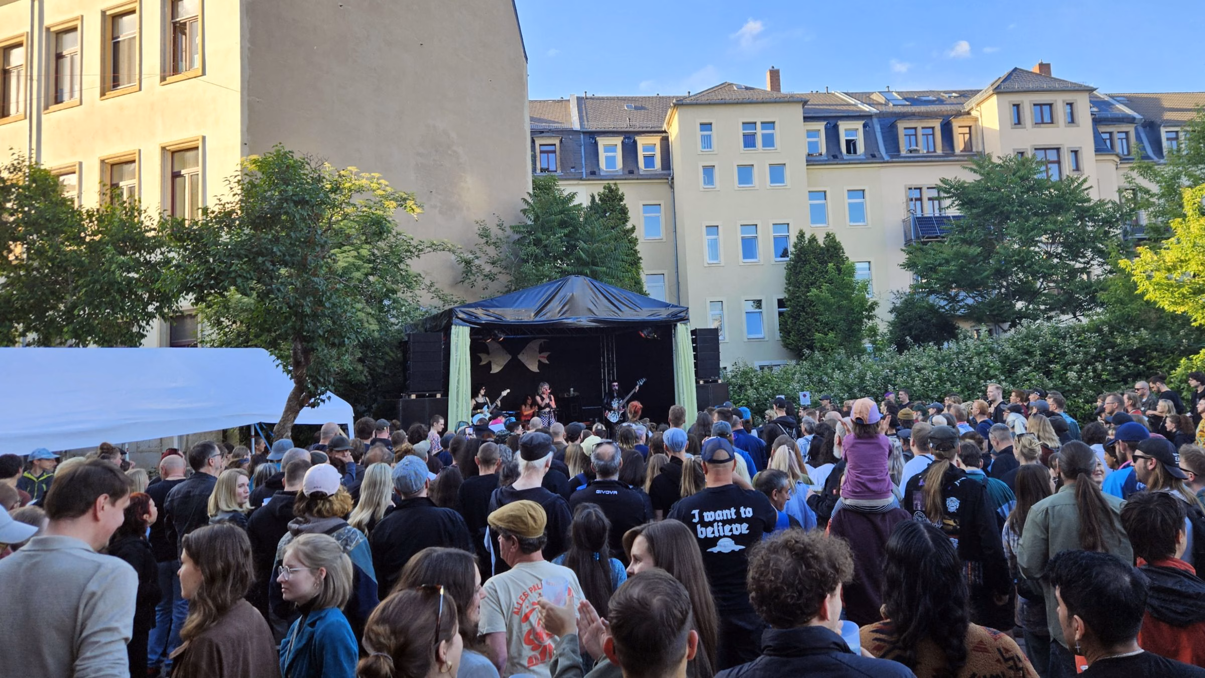 Laute und schrille Töne mit "Valy and the Vodkas" am Kap der guten Hoffnungen - Foto: J. Frintert