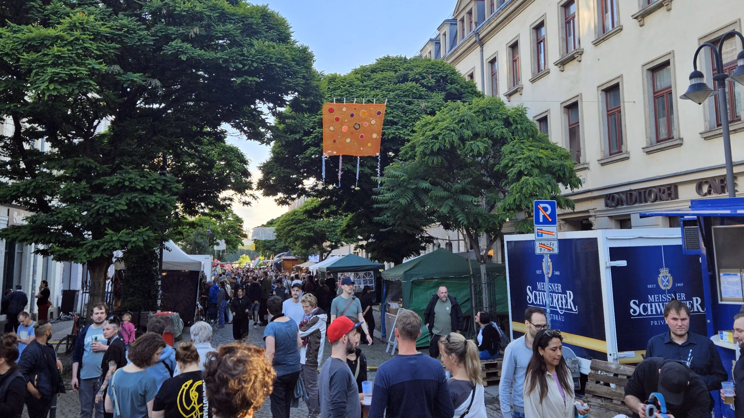 Zauberhafte Stimmung auf der Oschatzer Straße - Foto: J. Frintert