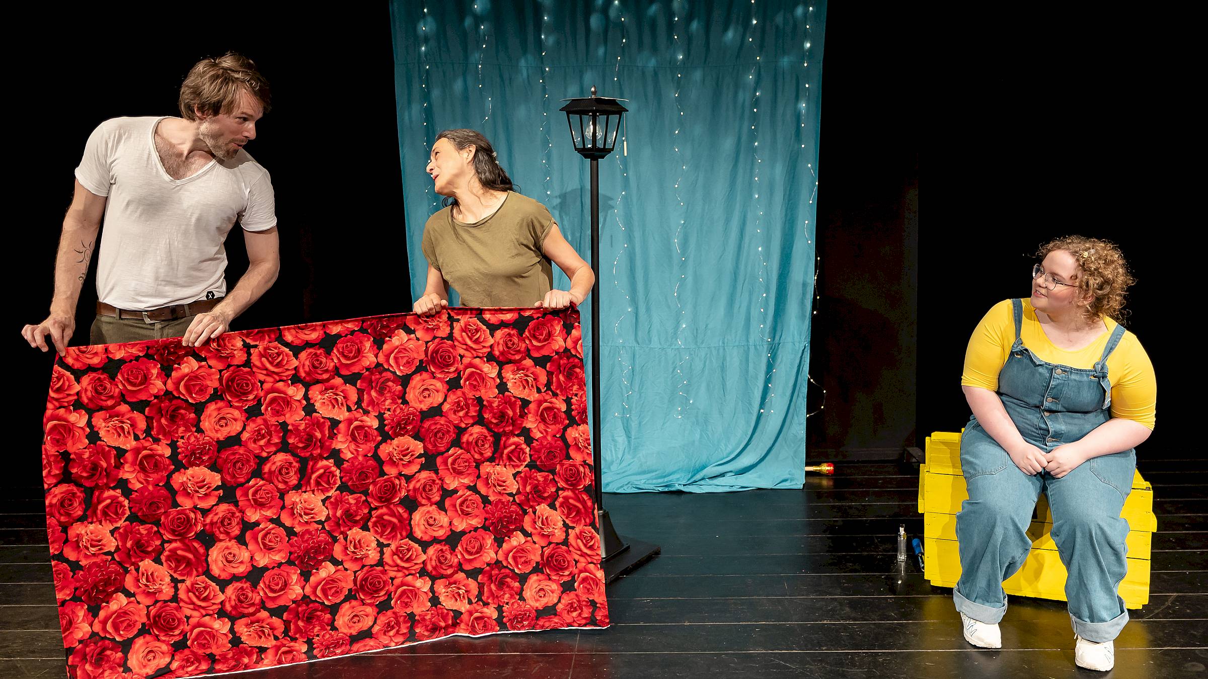 Hans Diemer (Pilot), Kathrin Butte (Frau) und Finia Gutmann (Prinz). Foto: Robert Jentzsch